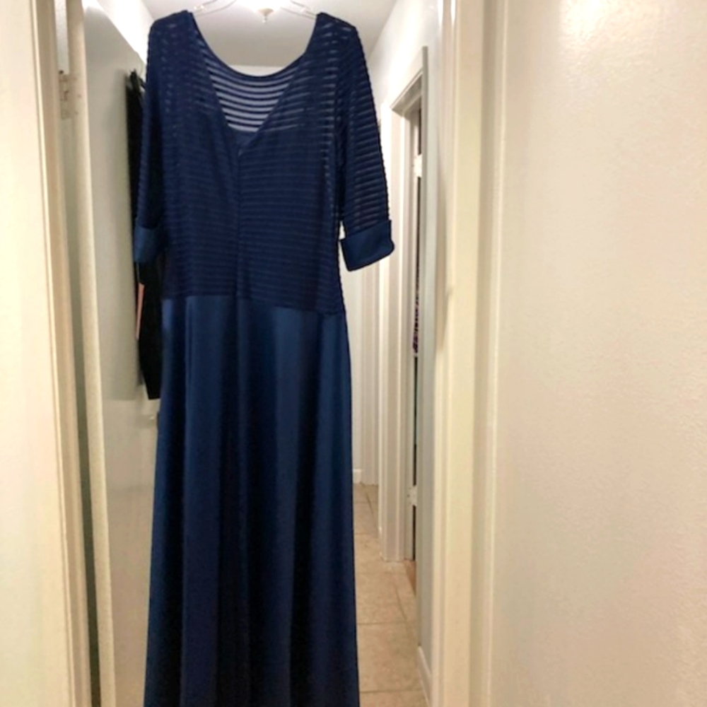 Navy Formal Dress JS Collection - Picture 2 of 5